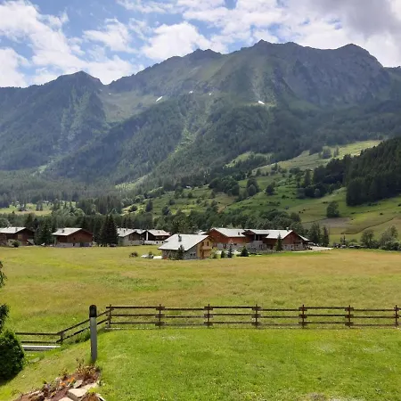 La Rondine - Appartamento Panoramico 6 Posti Letto In Villetta Champoluc Exterior photo