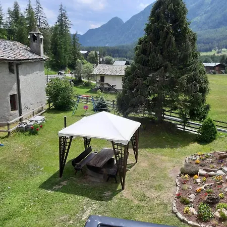 La Rondine - Appartamento Panoramico 6 Posti Letto In Villetta Champoluc Exterior photo